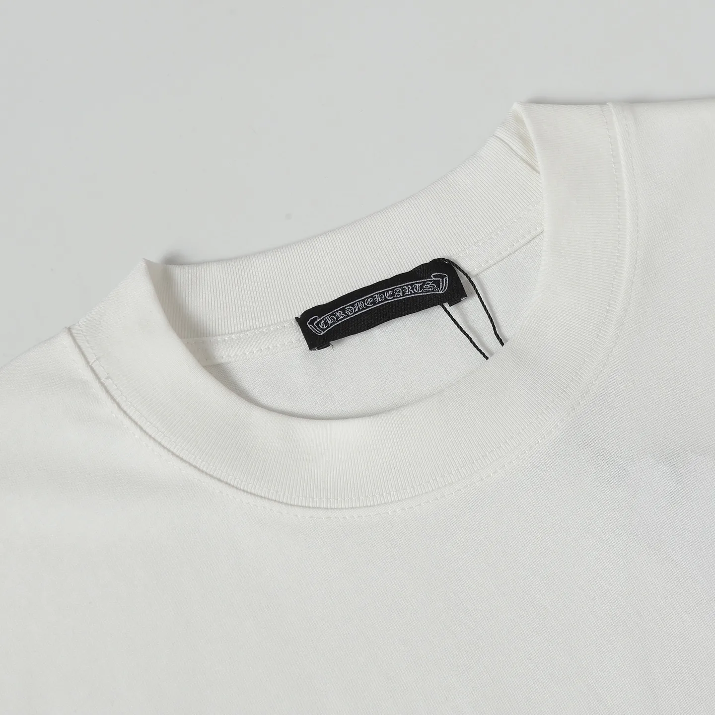 🅿️180 Chrome Hearts 25ss red lips flag printed short-sleeved T-shirt. Loose fit high-density knitted fabric, 280g double yarn, 1*1 double yarn thread, soft and comfortable to the touch, no deformation, os dropped shoulders, loose fit, same style for men and women. Color: White Size: XS-L